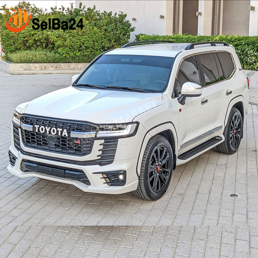 Toyota Land Cruiser VXR V8- Body Lifted-Shape Change 2023- color blanco
